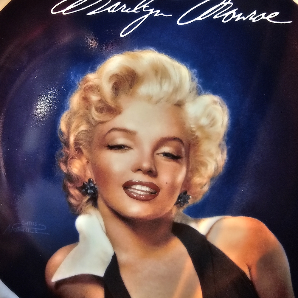 Marilyn Monroe "Graceful Beauty" Decorative Porcelain Plate Collectable